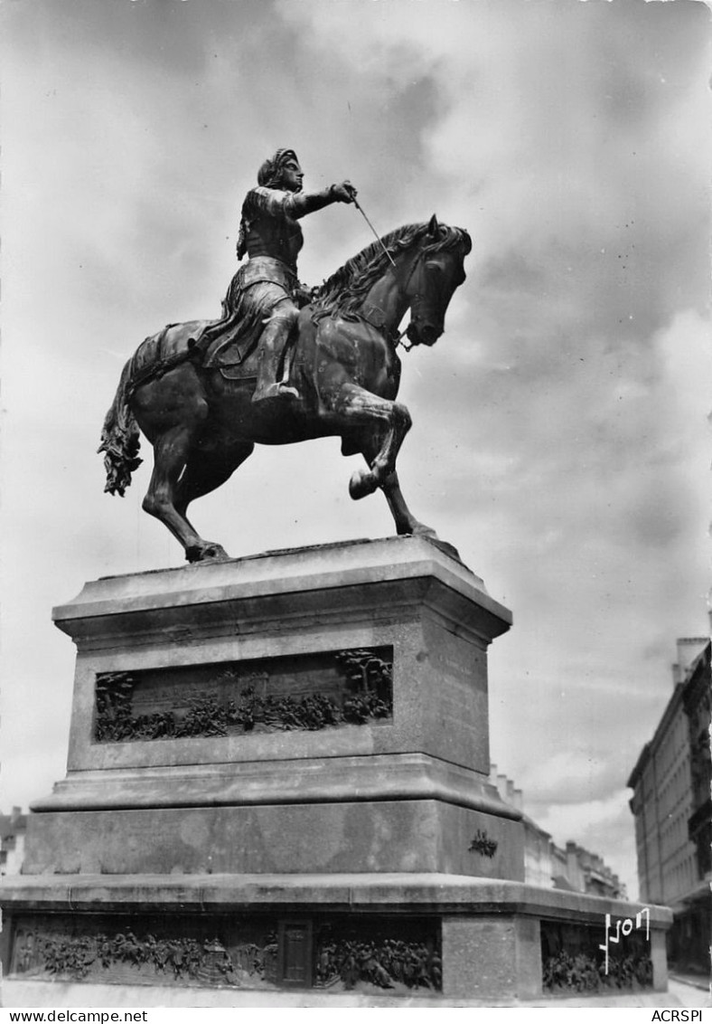 ORLEANS  Statue De JEANNE D' ARC  Par Foyatier 31 (scan Recto Verso)MA1490TER - Orleans