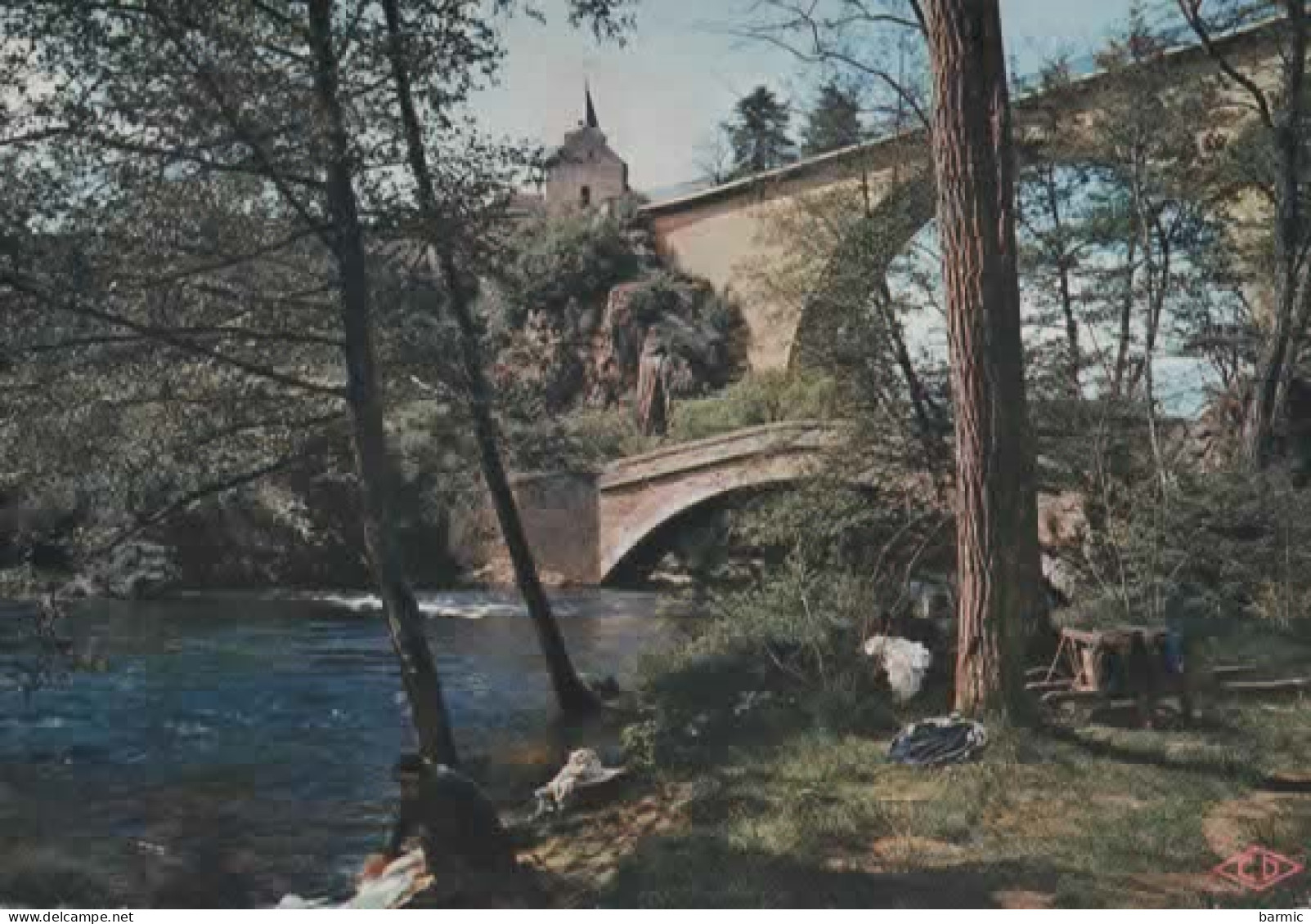 ENVIRON D AVALLON, PONTS SUR LA CURE A PIERRE PERTHUIS, LAVANDIERE COULEUR  REF 15619 - Avallon