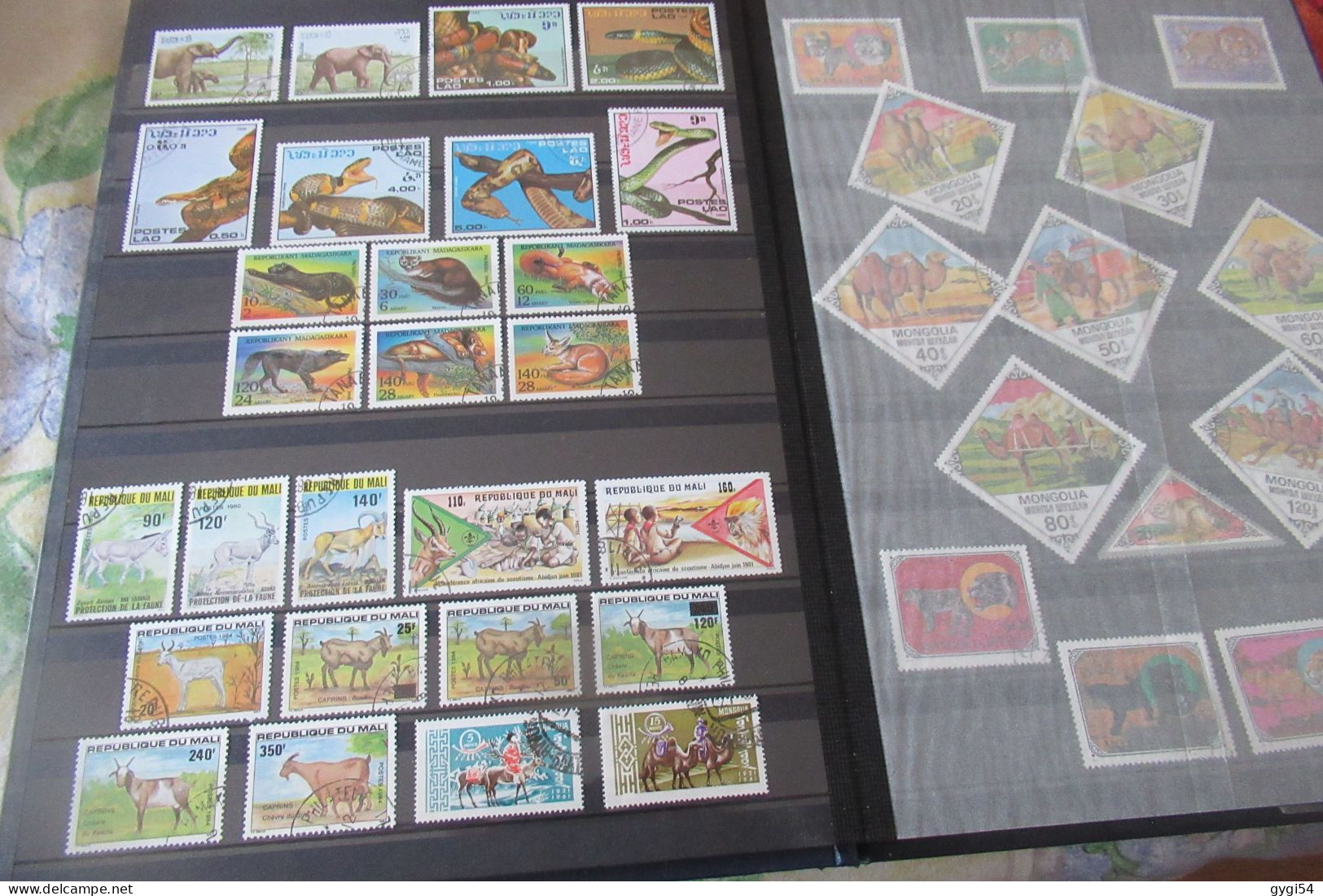 thème FAUNE TIMBRES 1ER CHOIX  DANS CE CLASSEUR