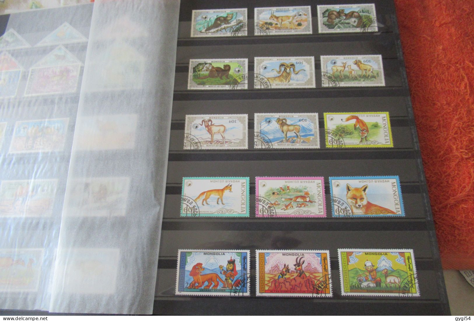 thème FAUNE TIMBRES 1ER CHOIX  DANS CE CLASSEUR