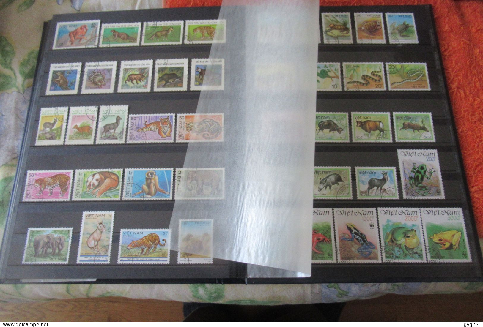 thème FAUNE TIMBRES 1ER CHOIX  DANS CE CLASSEUR