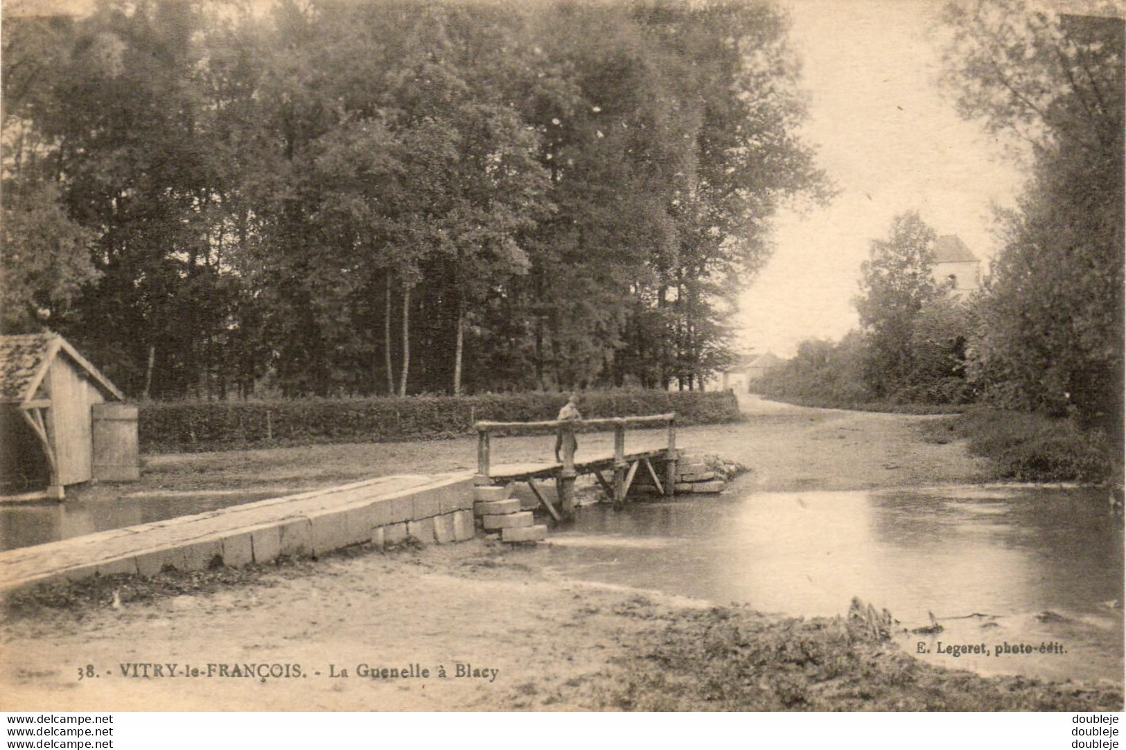 D51 VITRY LE FRANÇOIS La Guenelle à Blacy - Vitry-le-François