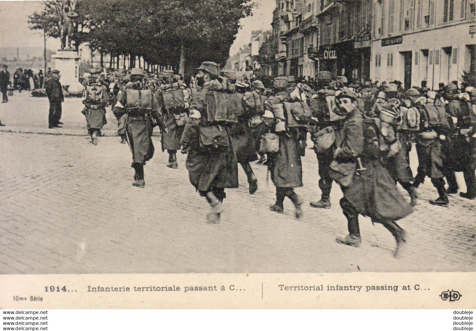 MILITARIA GUERRE 14-18 WW1 Infanterie Territoriale Passant à C - Guerre 1914-18