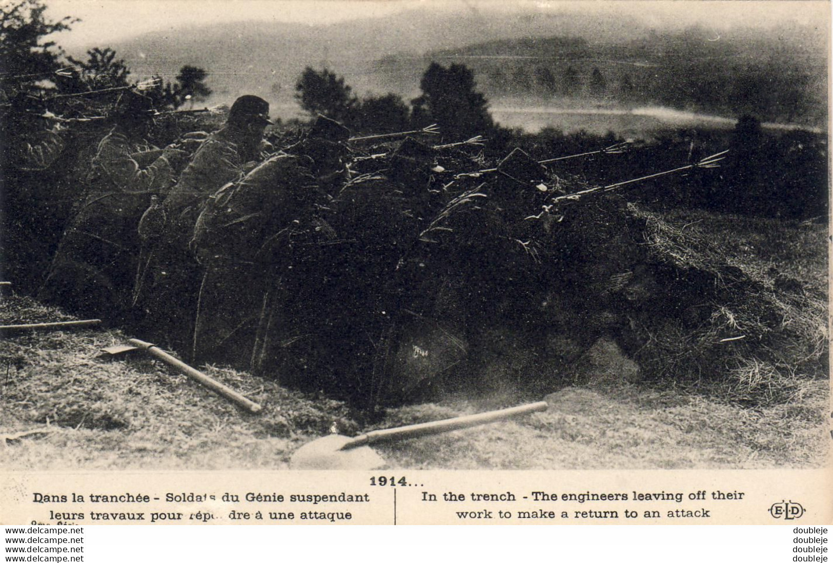 MILITARIA GUERRE 14-18 WW1 Dans La Tranchée Soldat Du Génie Suspendant Leur Travaux - War 1914-18