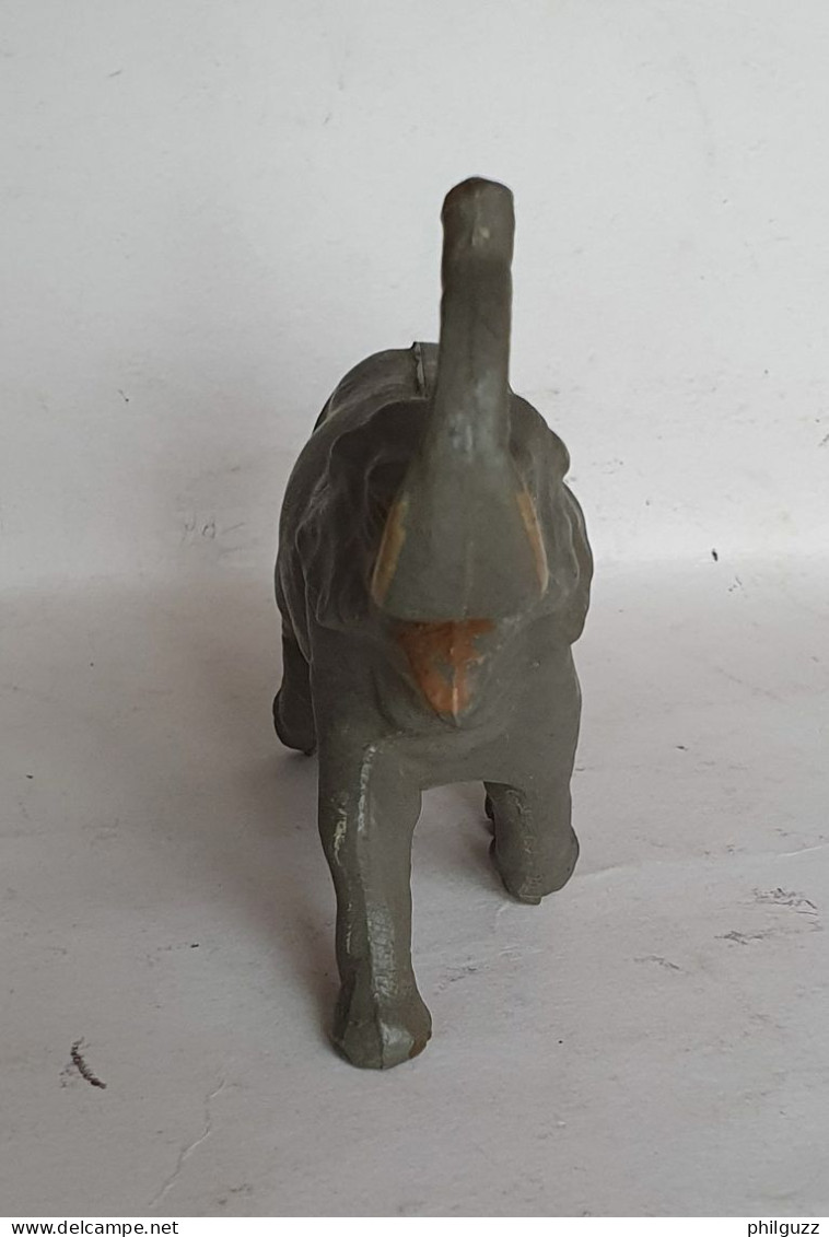 Très Bel FIGURINE ELEPHANT EN PLASTIQUE CREUX 50's - Autres & Non Classés