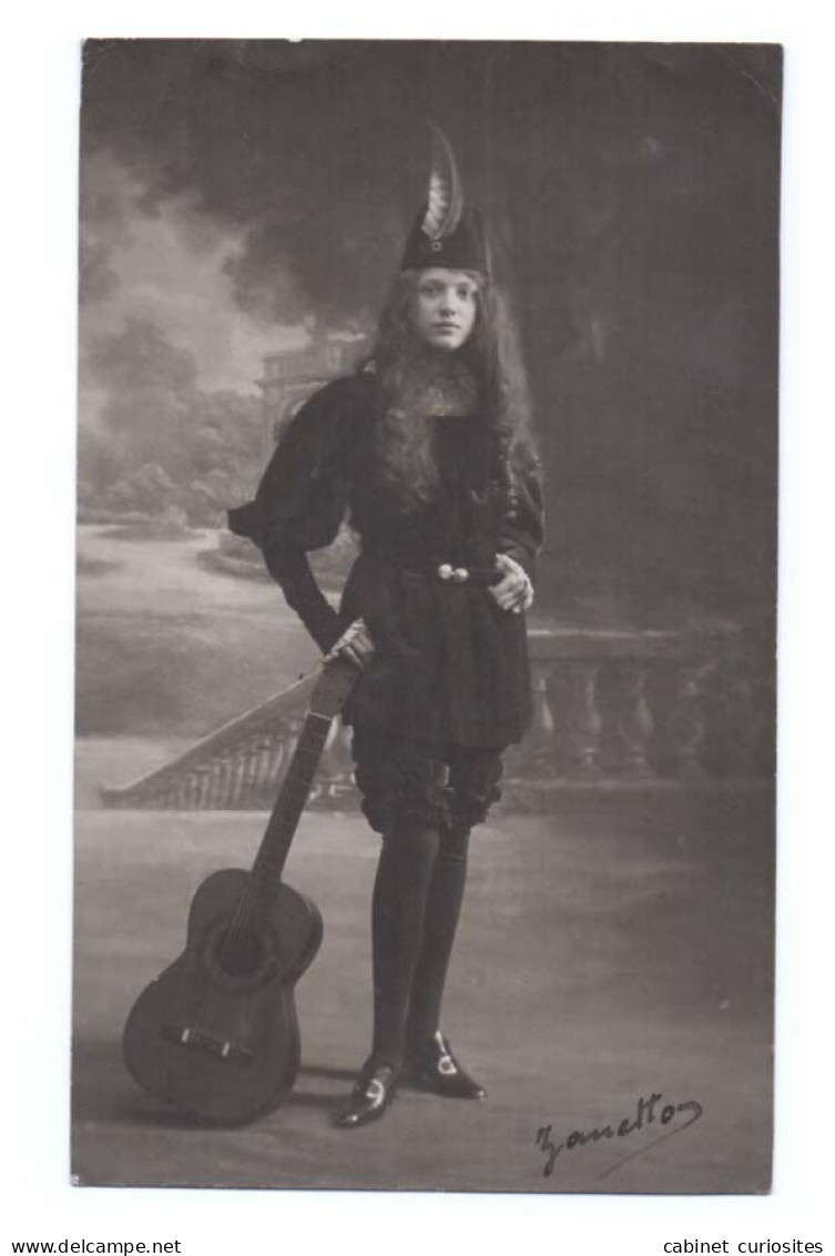 Zanetto - Opéra - Artiste - Femme à La Guitare - Beau Plan - Animée - Carte Photo - RARE - Artistes