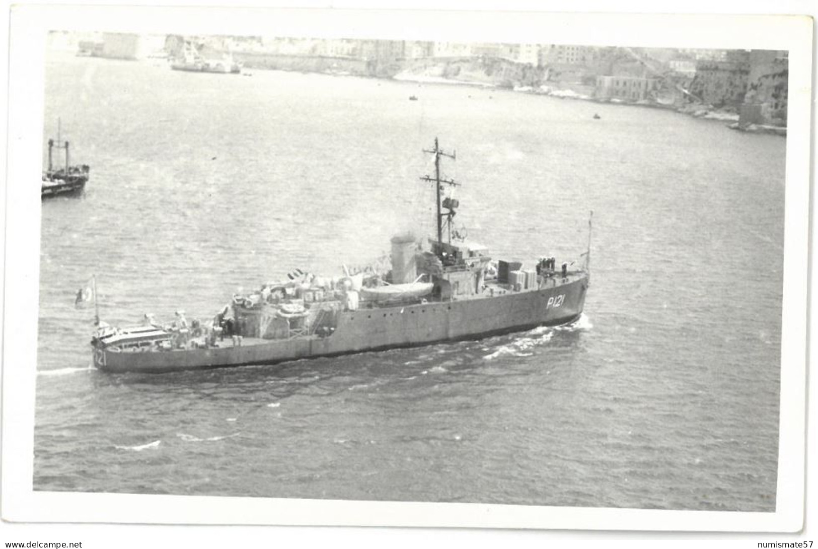 Carte-Photo Bateau De Guerre P121 - Warship - Photo Anthony & Joseph Pavia - Valletta - Malta - La Valette - Malte - Guerre