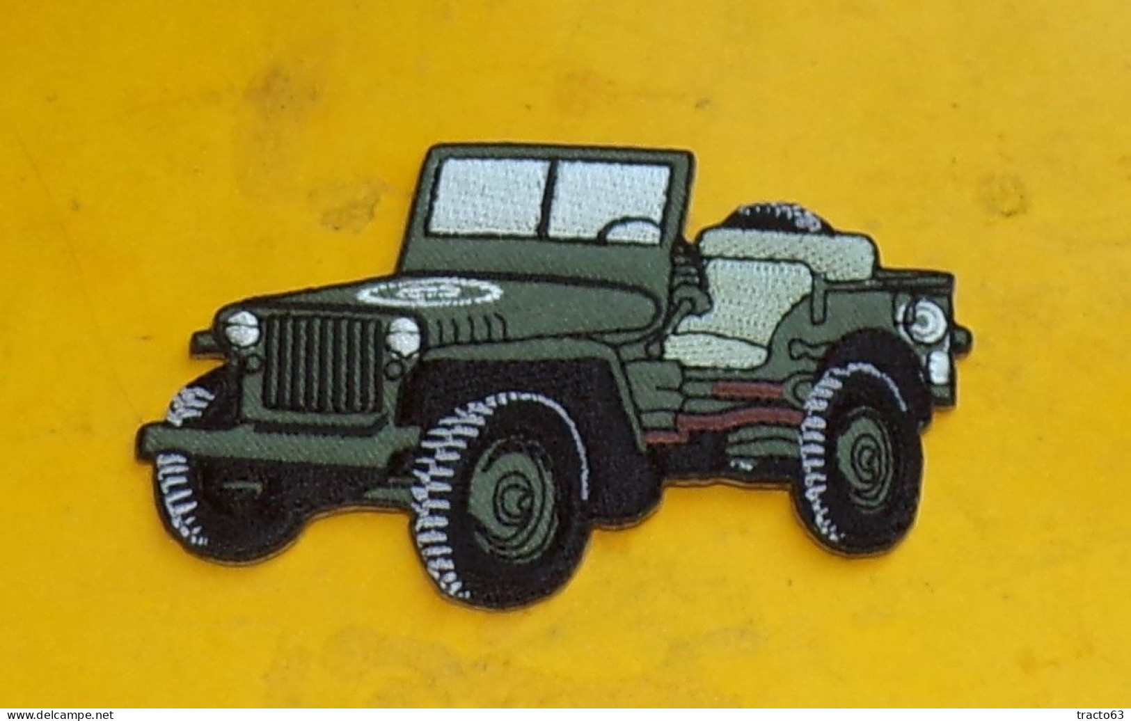 TISSU PATCH : JEEP  , DIAMETRE 9 CM , BON ETAT VOIR PHOTO . POUR TOUT RENSEIGNEMENT ME CONTACTER. REGARDEZ MES AUTRES VE - Escudos En Tela