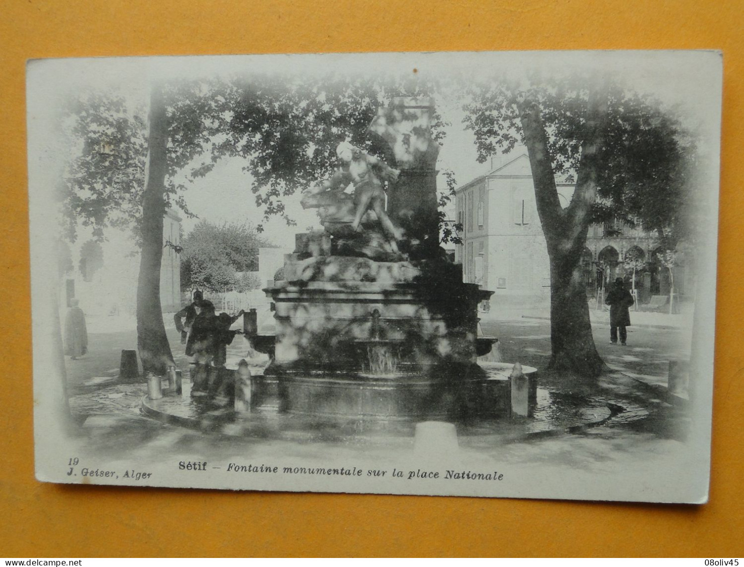 Cpa Algérie -- SETIF -- Fontaine Monumentale Sur La Place Nationale - Carte " Précurseur " ANIMEE - Cpa PEU COURANTE !! - Sétif