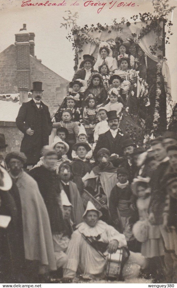 60 PRECY-sur-OISE.  CREIL       CARTE PHOTO  "Cavalcade De Precy-sur-oise"     SUP PLAN Env. 1920  RARE - Précy-sur-Oise