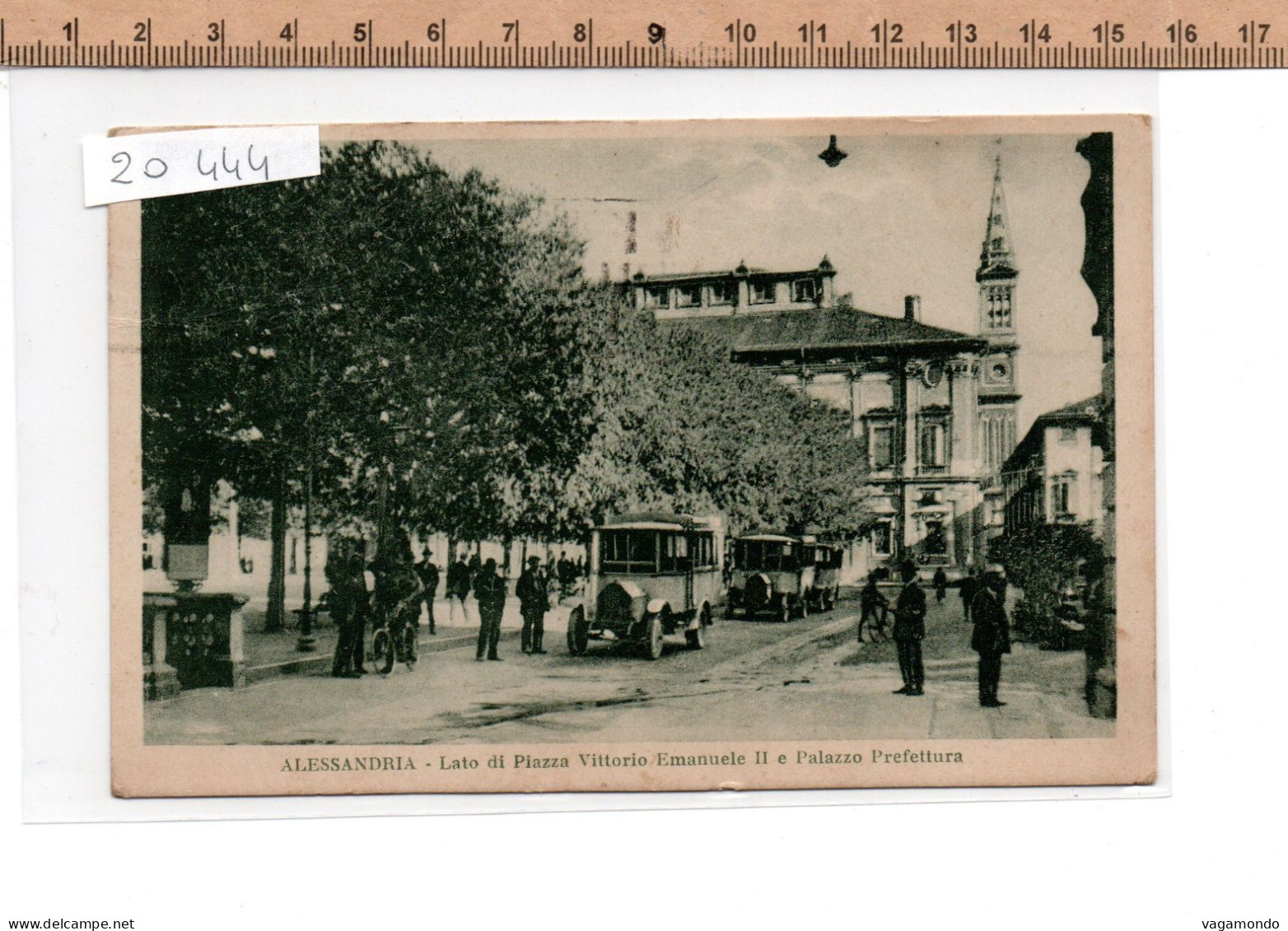 20444 ALESSANDRIA LATO PIAZZA VITTORIO EMANUELE  II PALAZZO PREFETTURA ANIMATISSIMA AUTO D EPOCA 1930 - Alessandria