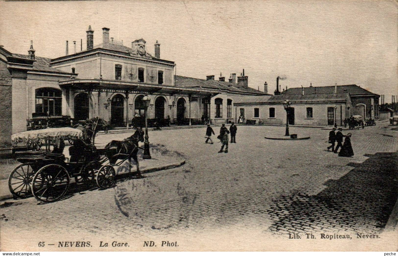 N° 162 W -cpa Nevers -la Gare- - Gares - Sans Trains