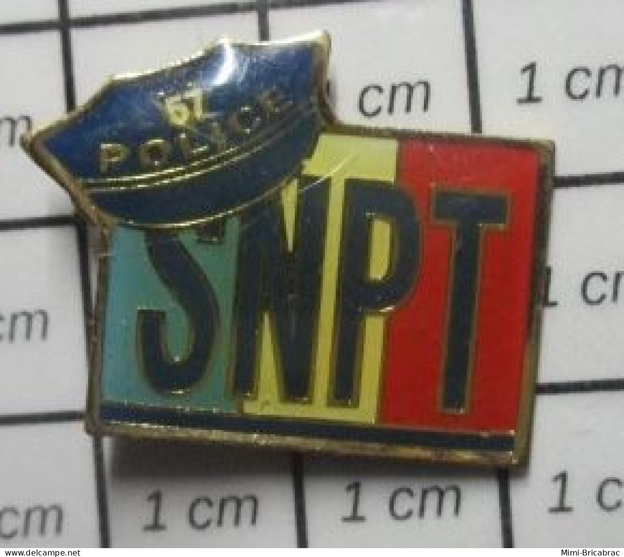 1618A Pin's Pins / Beau Et Rare / ASSOCIATIONS / SYNDICAT POLICE FASP SNPT 57 CASqUETTE - Vereinswesen