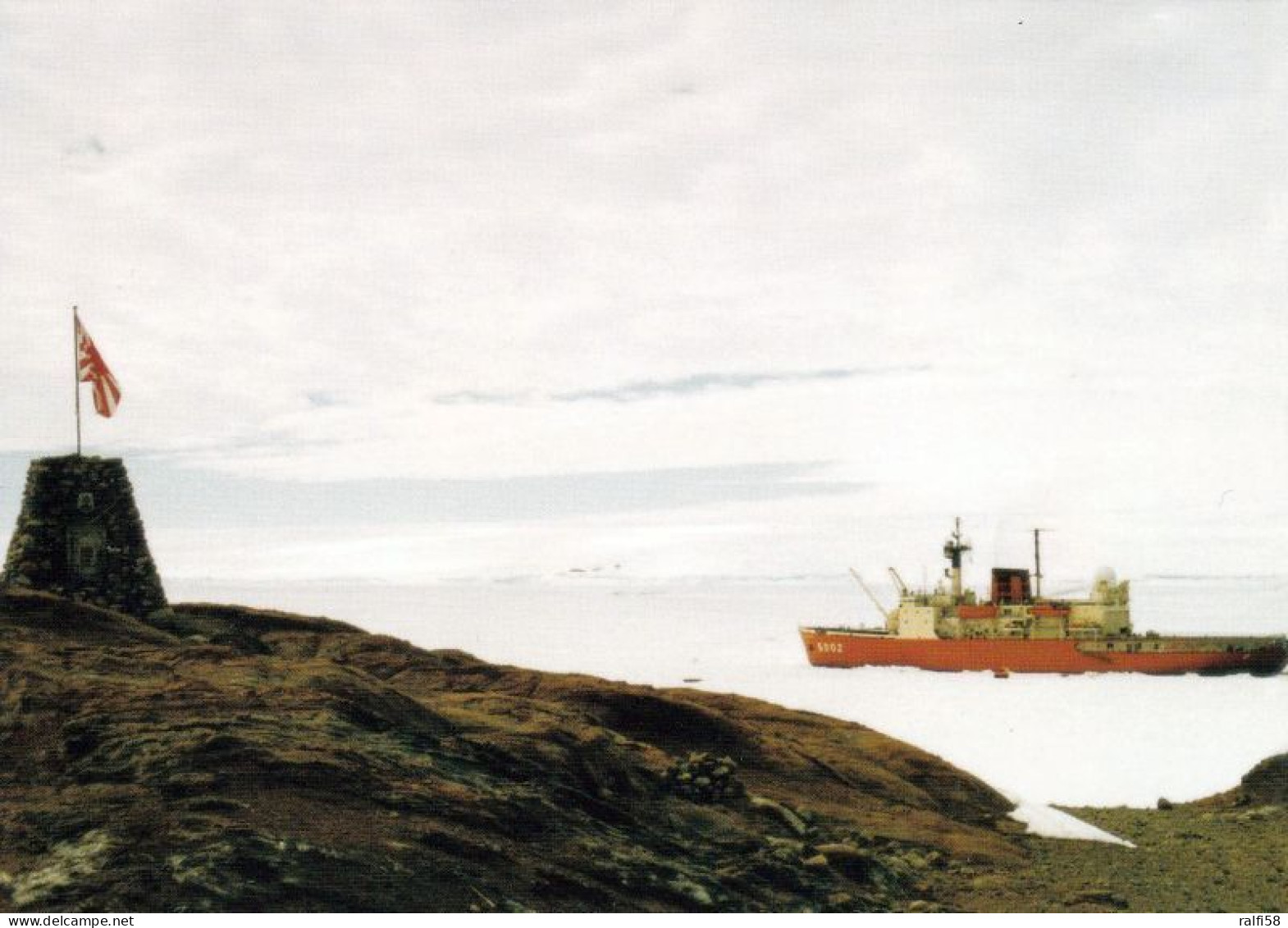 1 AK Antarctica / Antarktis * Memorial For Lt. Nobu Shirase (Exp. 1911) Icebreaker Shirase Near Jap. Station Showa Base - Altri & Non Classificati