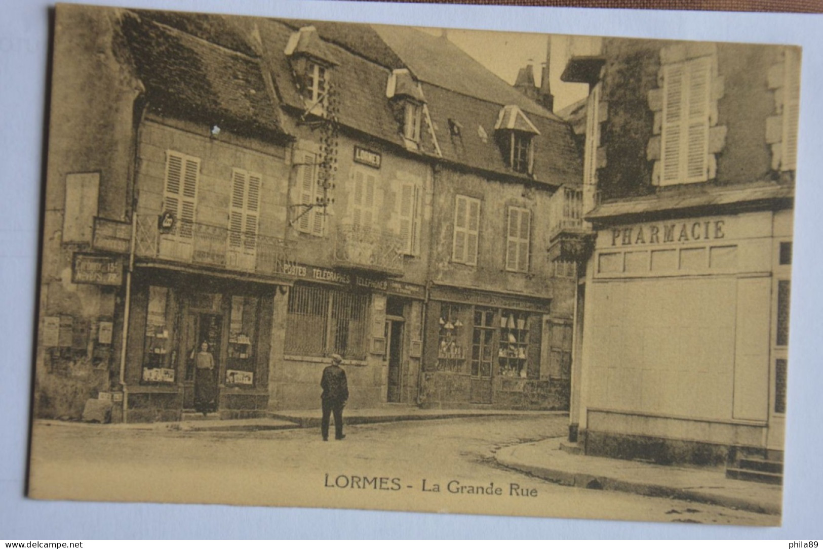LORMES-la Grande Rue-pharmacie - Lormes