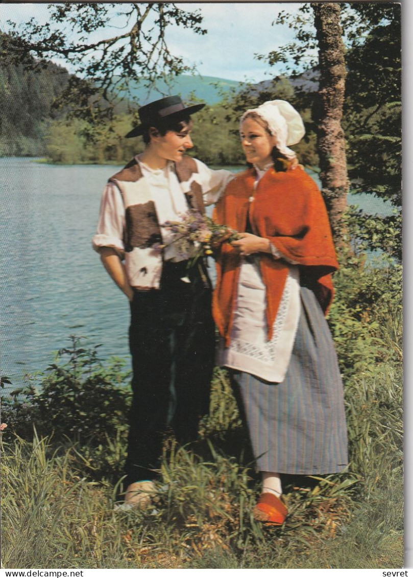 MENESTRELS De GERARDMER .  - Bûcheron Et Femme En Tenue Des Hauts-jours. CPM RARE - Trachten