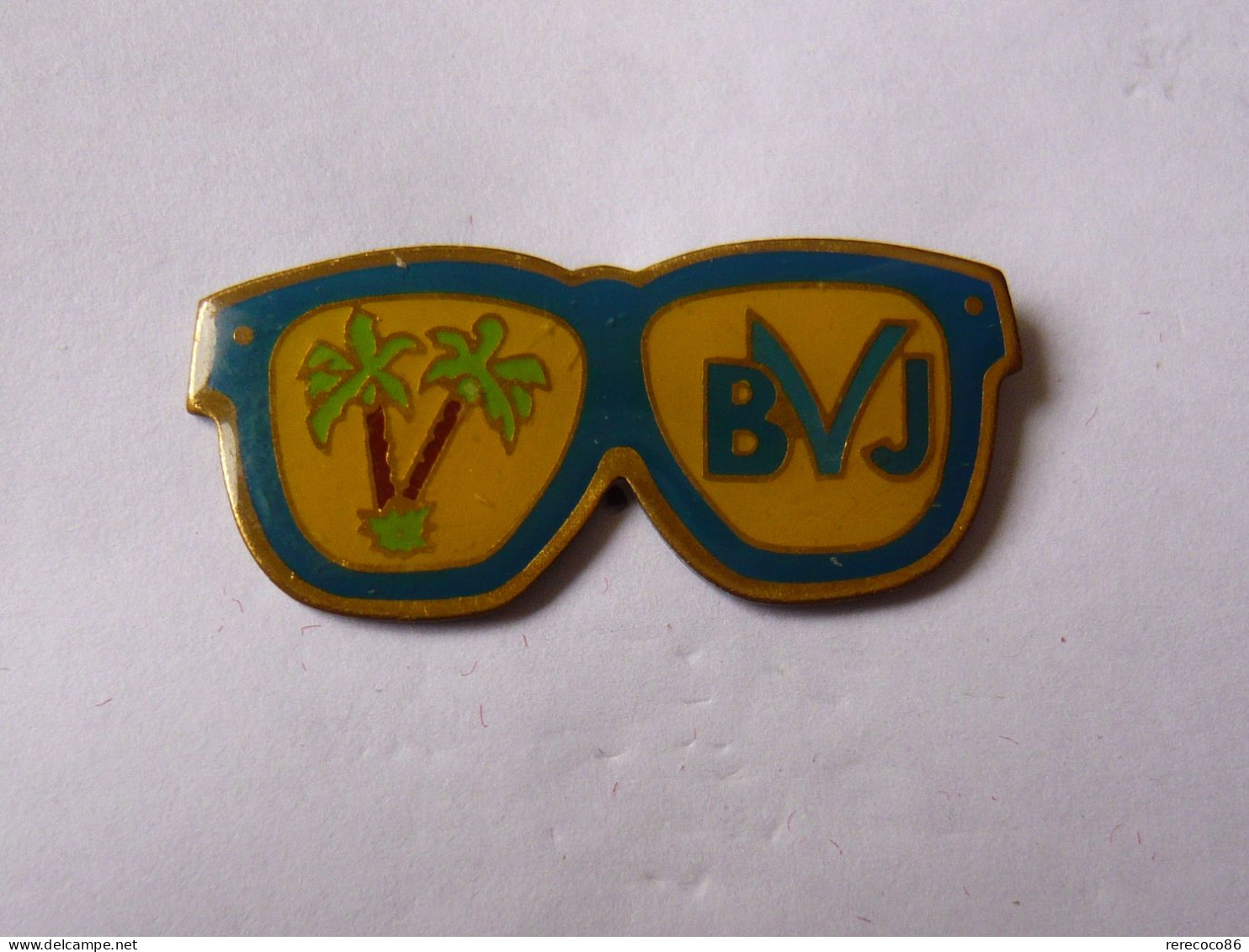 Pins BVJ BUREAU DES VOYAGES DE LE JEUNESSE A PARIS - Cities