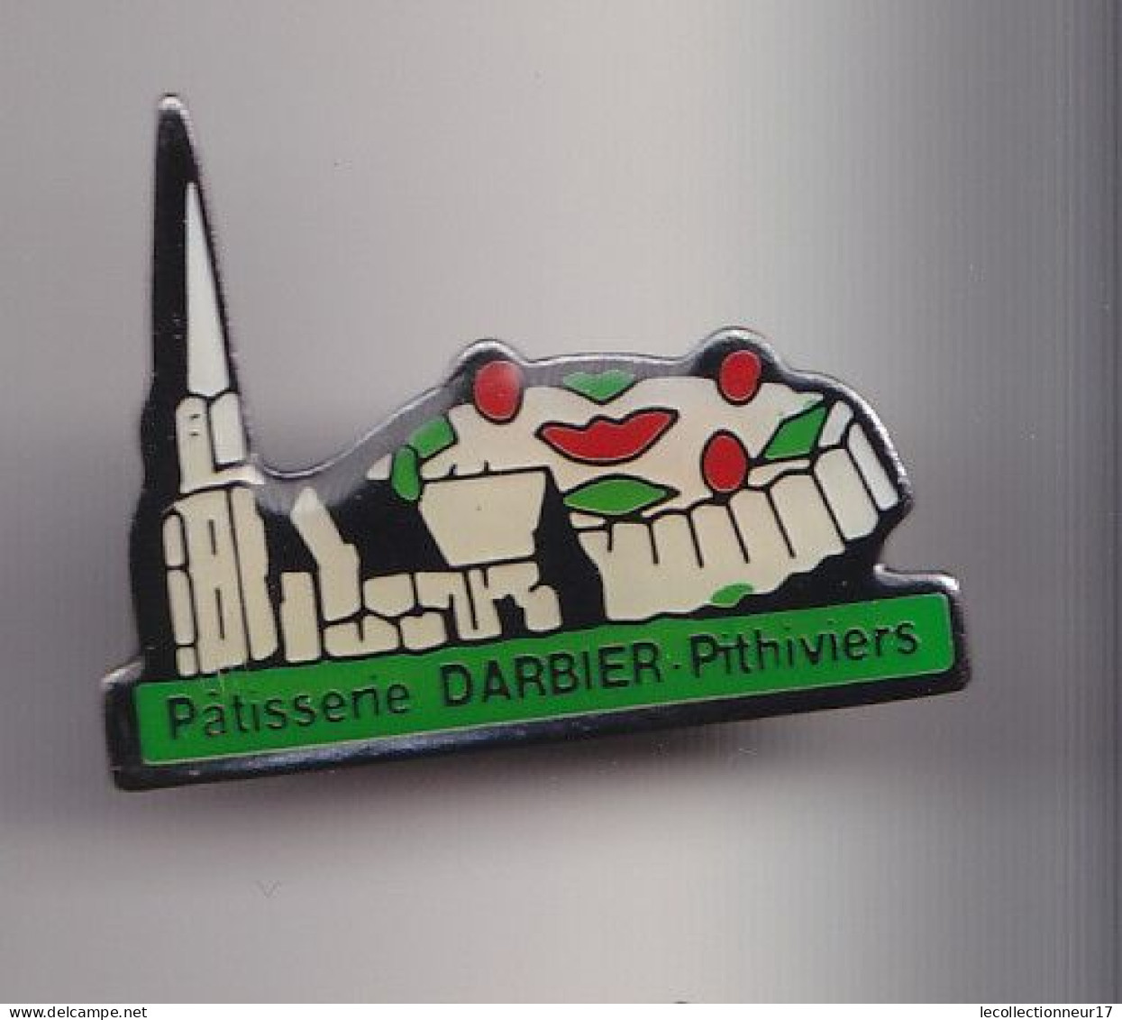 Pin's Patisserie Darbier Pithiviers Dpt 45 Eglise  Réf 7347JL - Städte