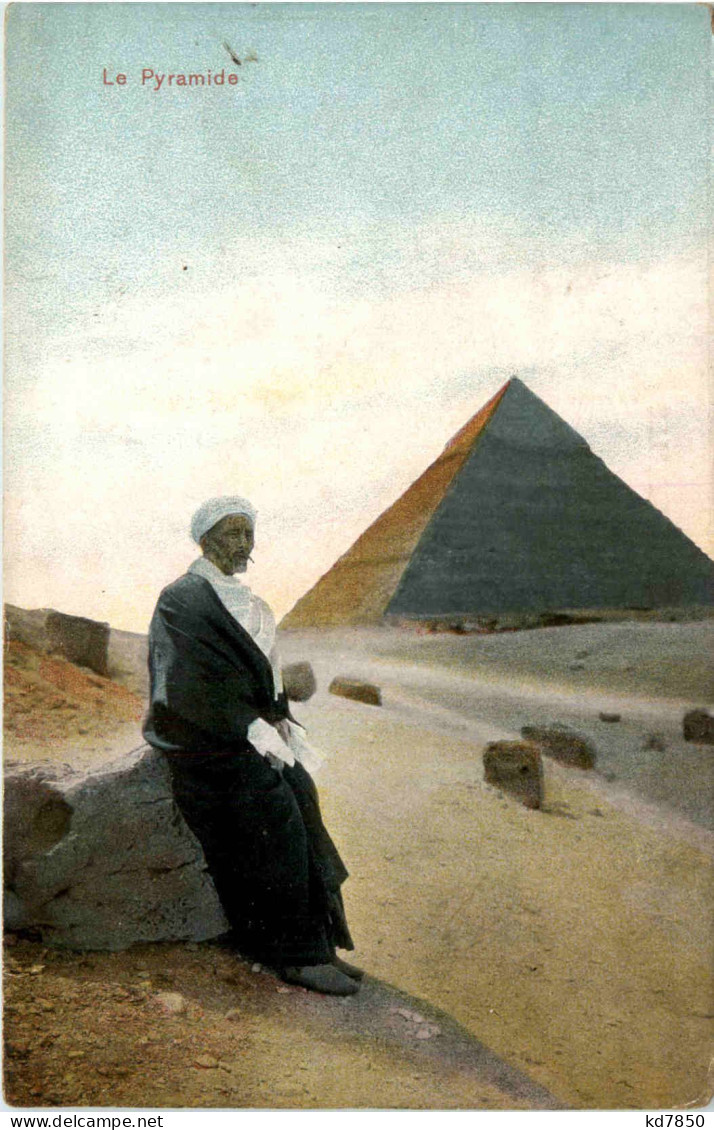 Le Pyramide - Pyramids