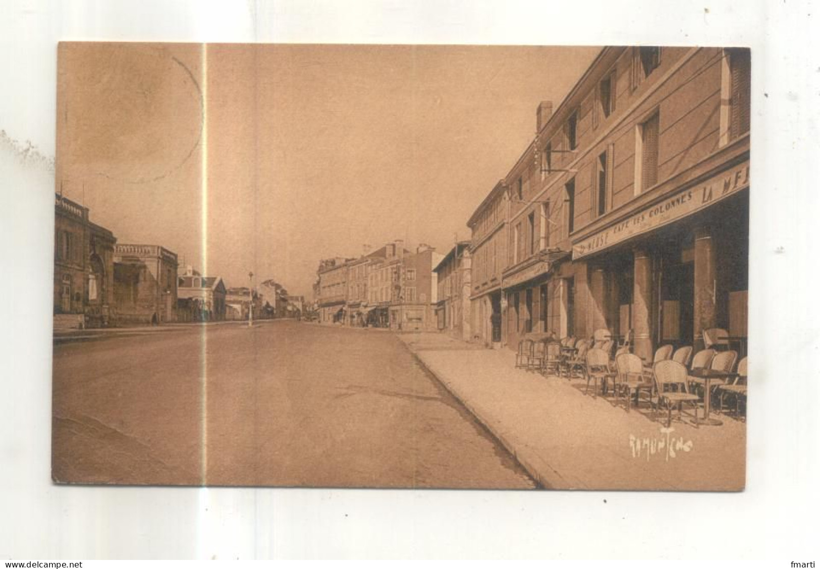 Saint Maixent, L'Hotel De L'Ecu De France Et Le Café Des Colonnes - Saint Maixent L'Ecole