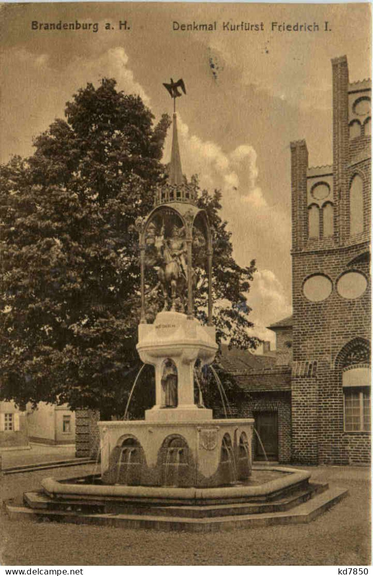 Brandenburg A.H., Denkmal Kurfürst Friedrich I - Brandenburg