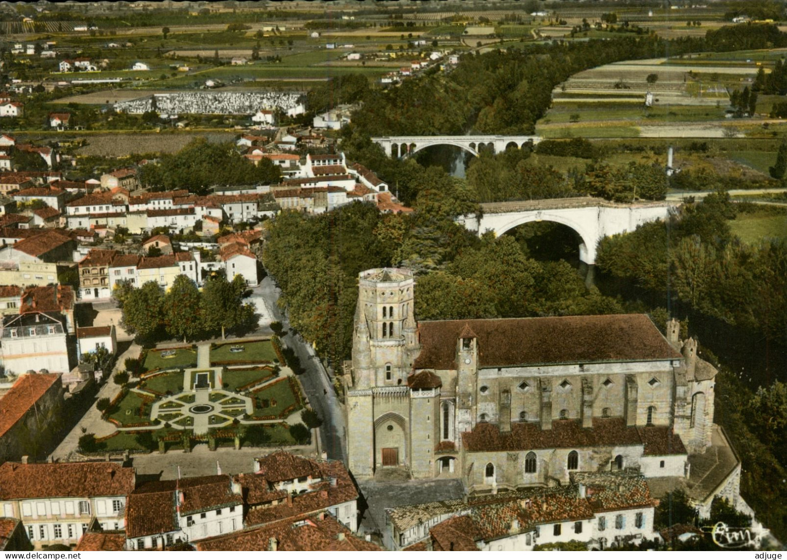 CPM*81-LAVAUR- Cathédrale Alain, Ponts Sur L'Agout , Vue Aérienne * 2scans - Lavaur