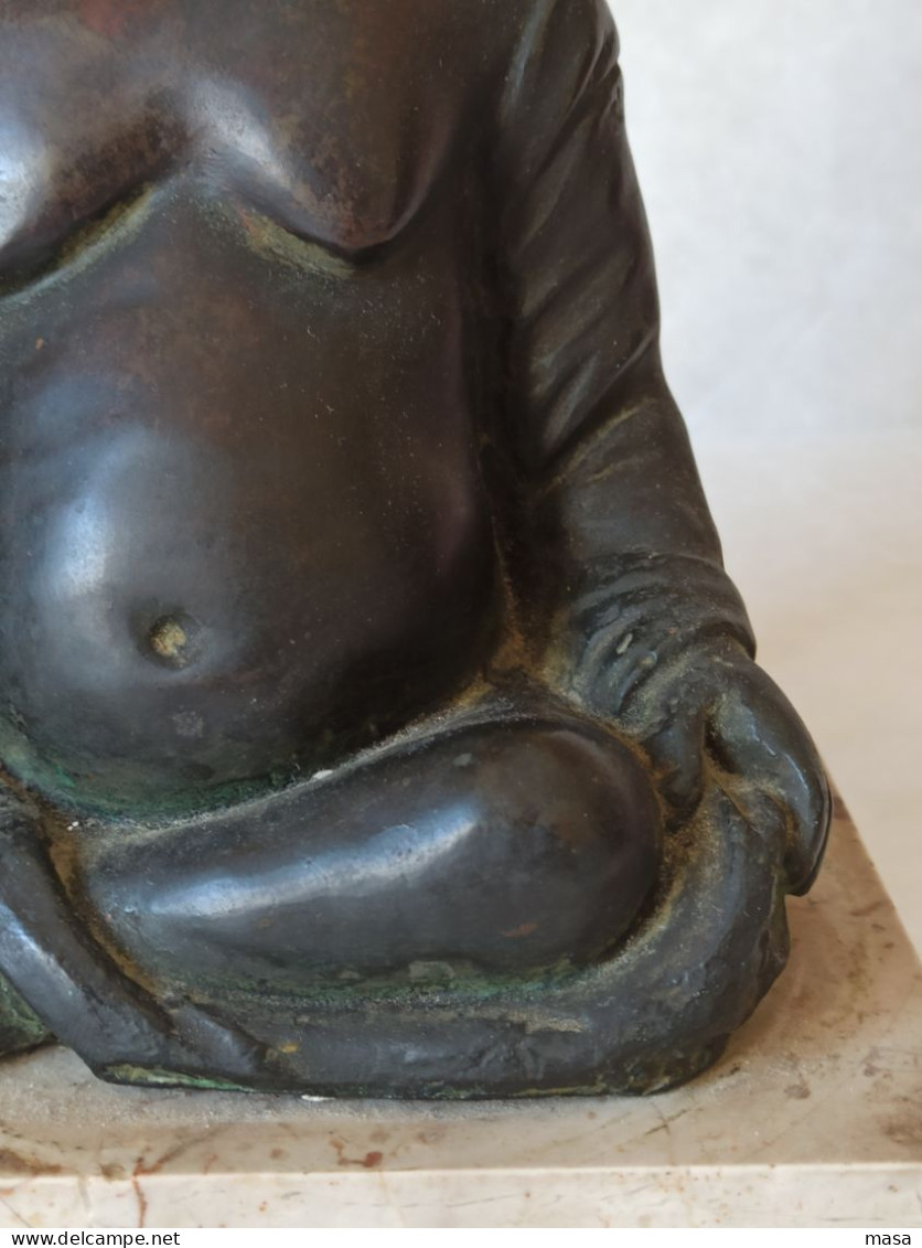 Scultura Buddha Seduto In Bronzo Con Base In Marmo - Bronzes