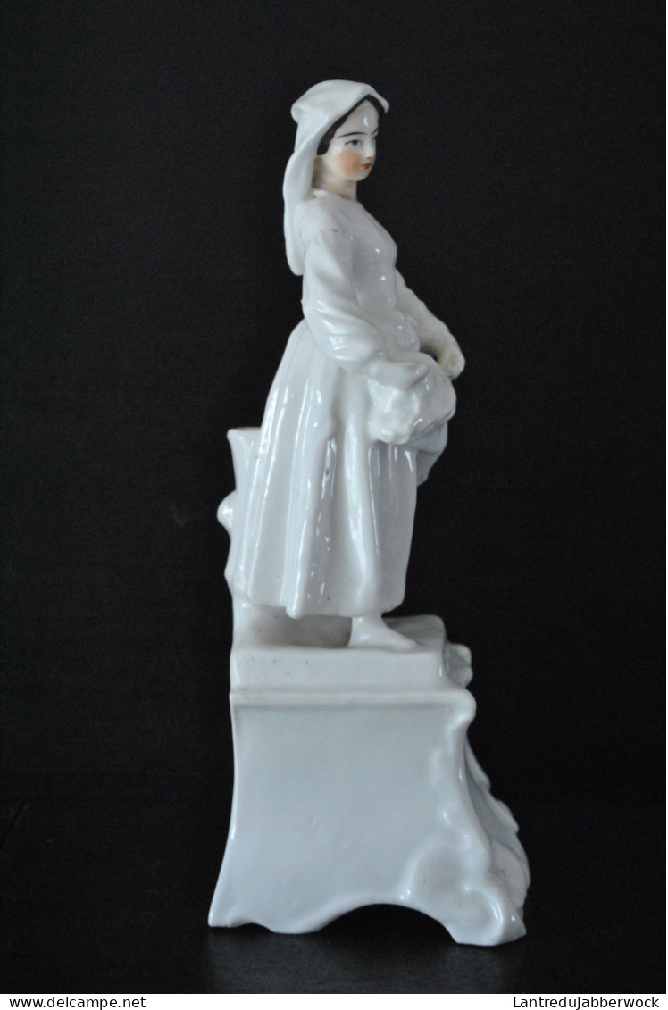 GRANDE STATUETTE PORCELAINE BLANCHE VISAGE PEINT DE PAYSANNE LAVANDIERE BERGERE XIXè VIEUX BRUXELLES VIEIL ANDENNE PARIS - Other & Unclassified