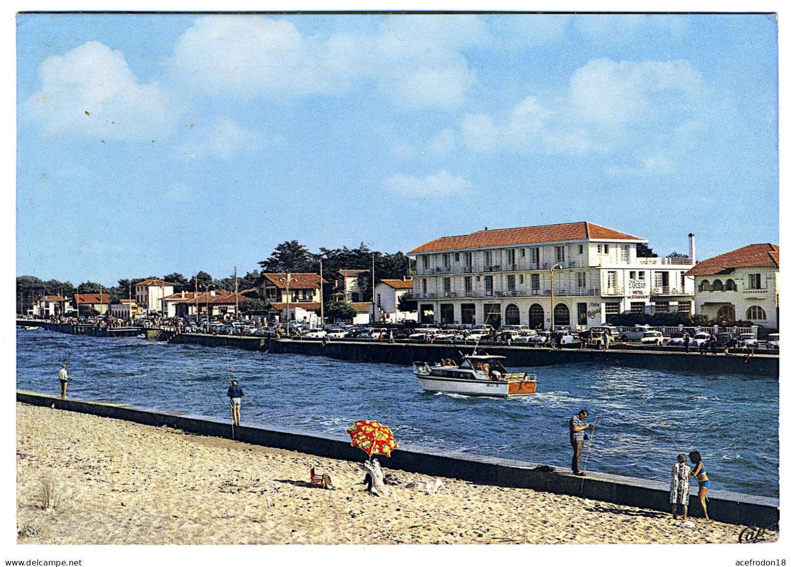 Capbreton - L'entrée Du Port Et L'Hôtel De L'Océan - Capbreton