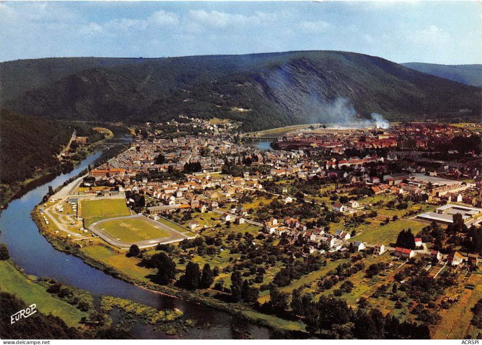 REVIN Vue Generale Au Bord De La Meuse Le Terrain De Camping Et De Sports 6(scan Recto-verso) MA1731 - Revin