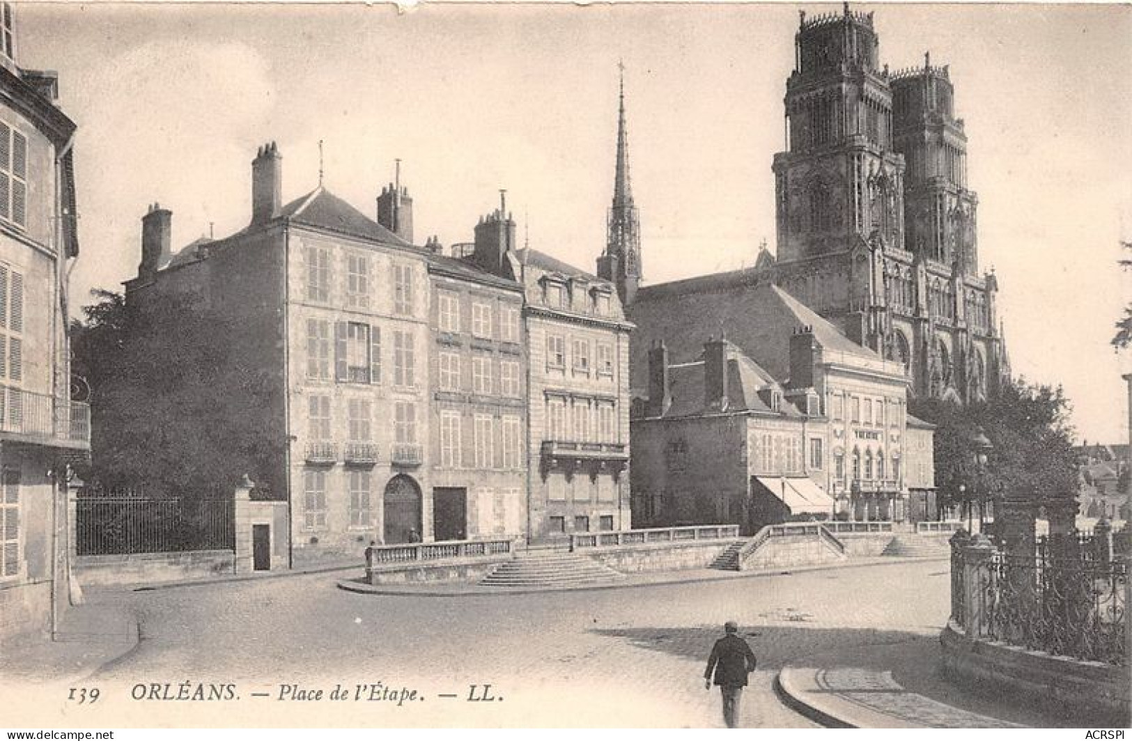 ORLEANS La Place De L Eglise 25(scan Recto-verso) MA1729 - Orleans