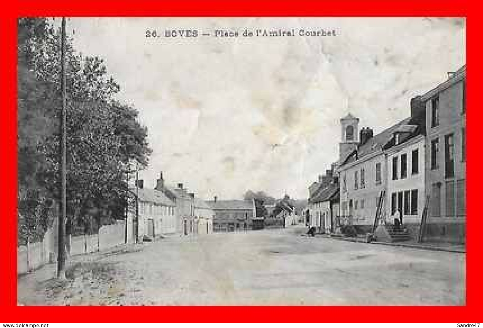 CPA (80) BOVES.  Place De L'Amiral Courbet..*7961 - Boves