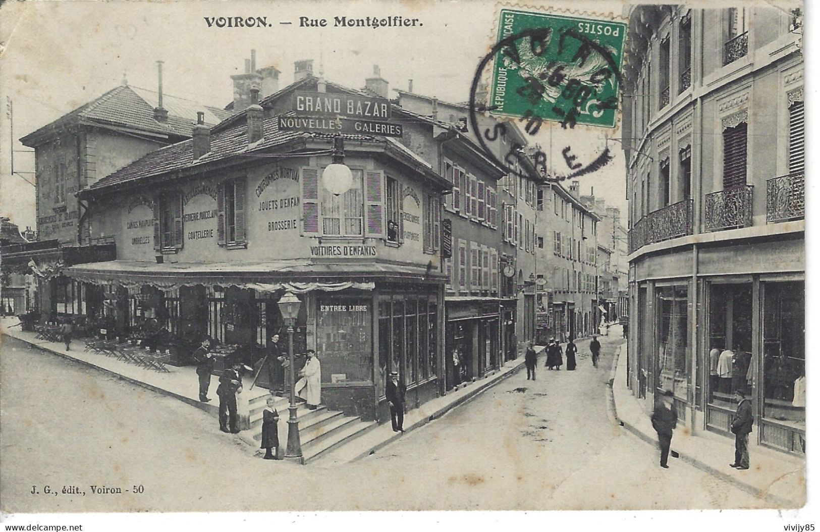 38 - VOIRON - Belle Animation Rue Montgolfier ( Grand Bazar ) - Voiron