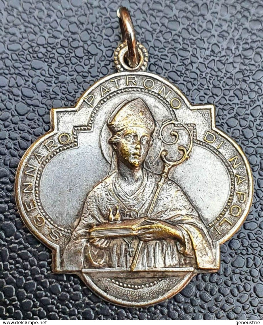 Belle Médaille Religieuse Métal Argenté Début XXe "Saint Gennaro, Patron De Naples (Italie)" Religious Medal - Religion & Esotericism