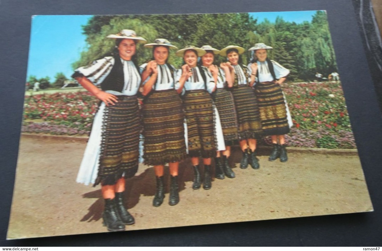 Romania - Girl Dancers - Editura Pentru Turism - Europe