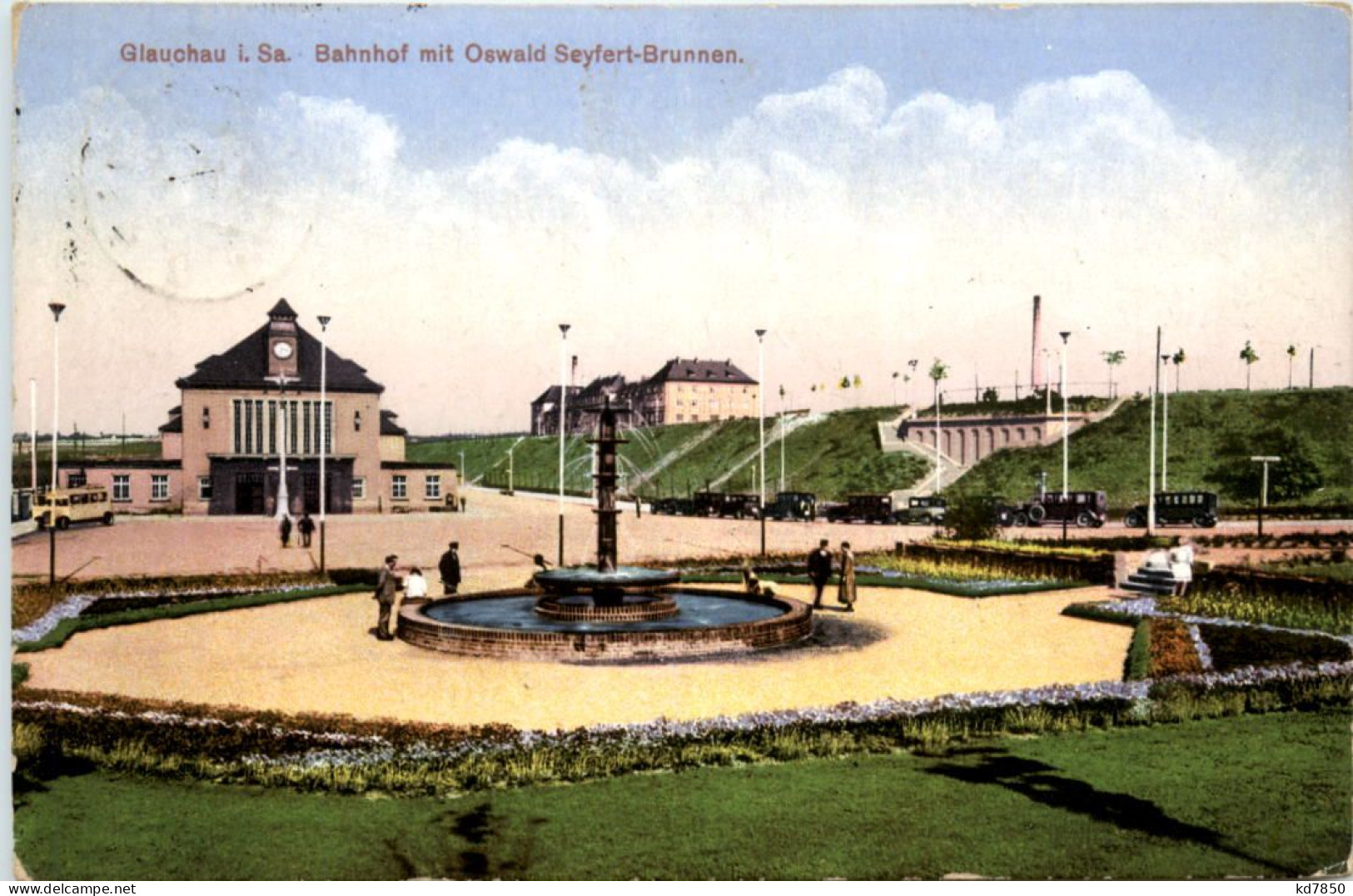 Glauchau, Bahnhof Mit Oswald Seyfert-Brunnen - Glauchau