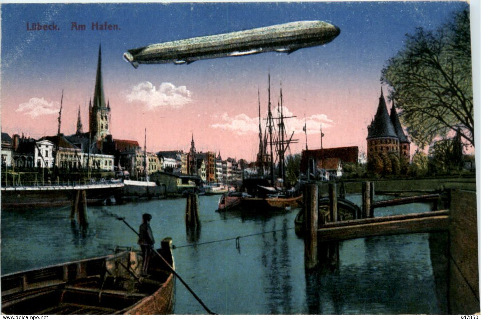 Lübeck - Am Hafen Mit Zeppelin - Luebeck