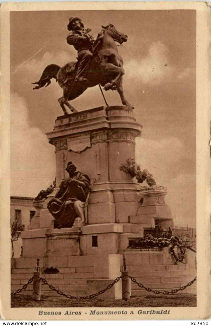 Buenos Aires - Monumento A Giribaldi - Argentina