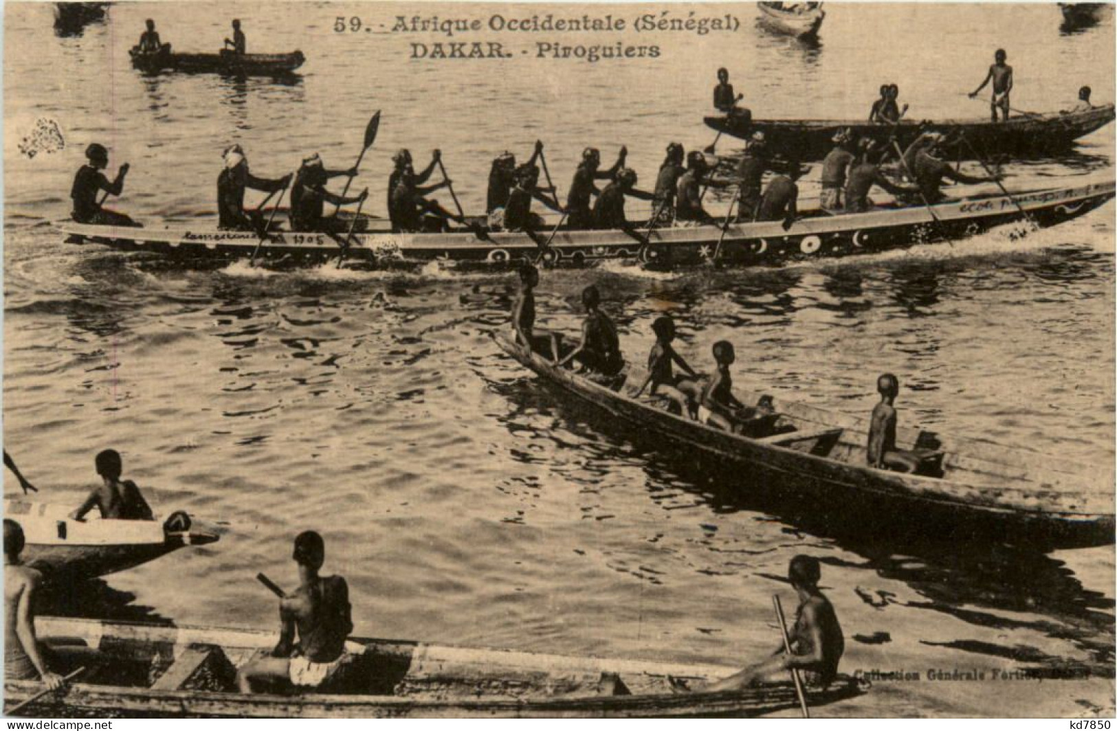 Dakar - Piroguiers - Senegal