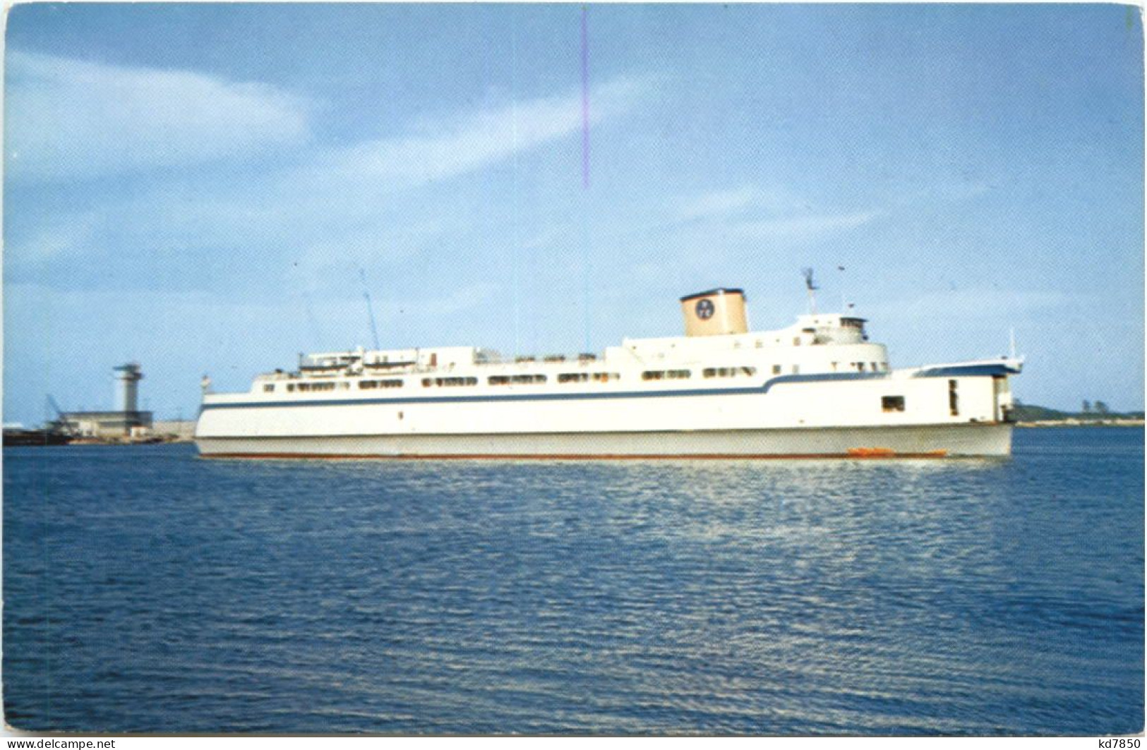 Elongated Automobile Passenger Ferry Princess Anne - Transbordadores