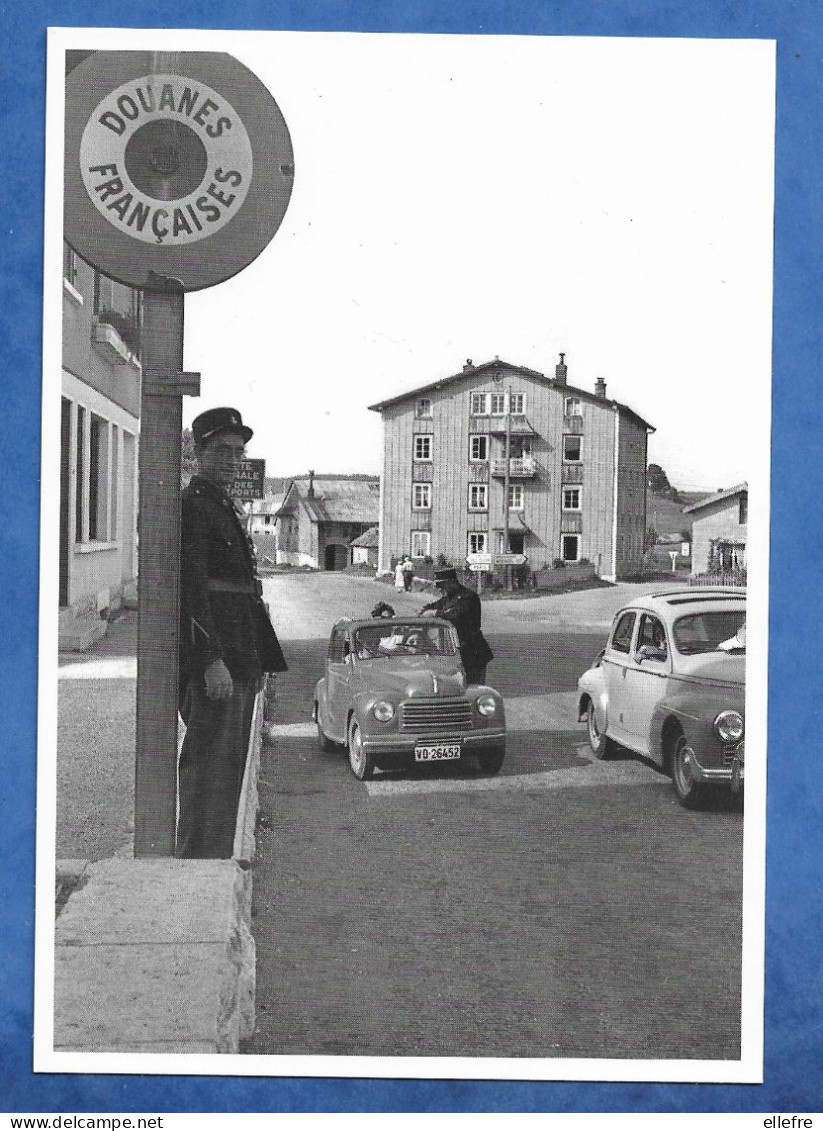 CPM Transport Photo Humour LE PARC AUTOMOBILE FRANCAIS - VOITURE Fiat Topolino Et 203 Miniature DOUANIER 1953 GAMMA - Voitures De Tourisme