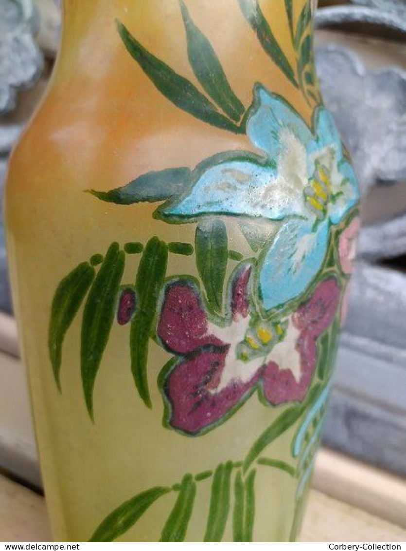 Grand Vase Verre Emaillé Legras Décor Fleurs Signé Leg - Verre & Cristal