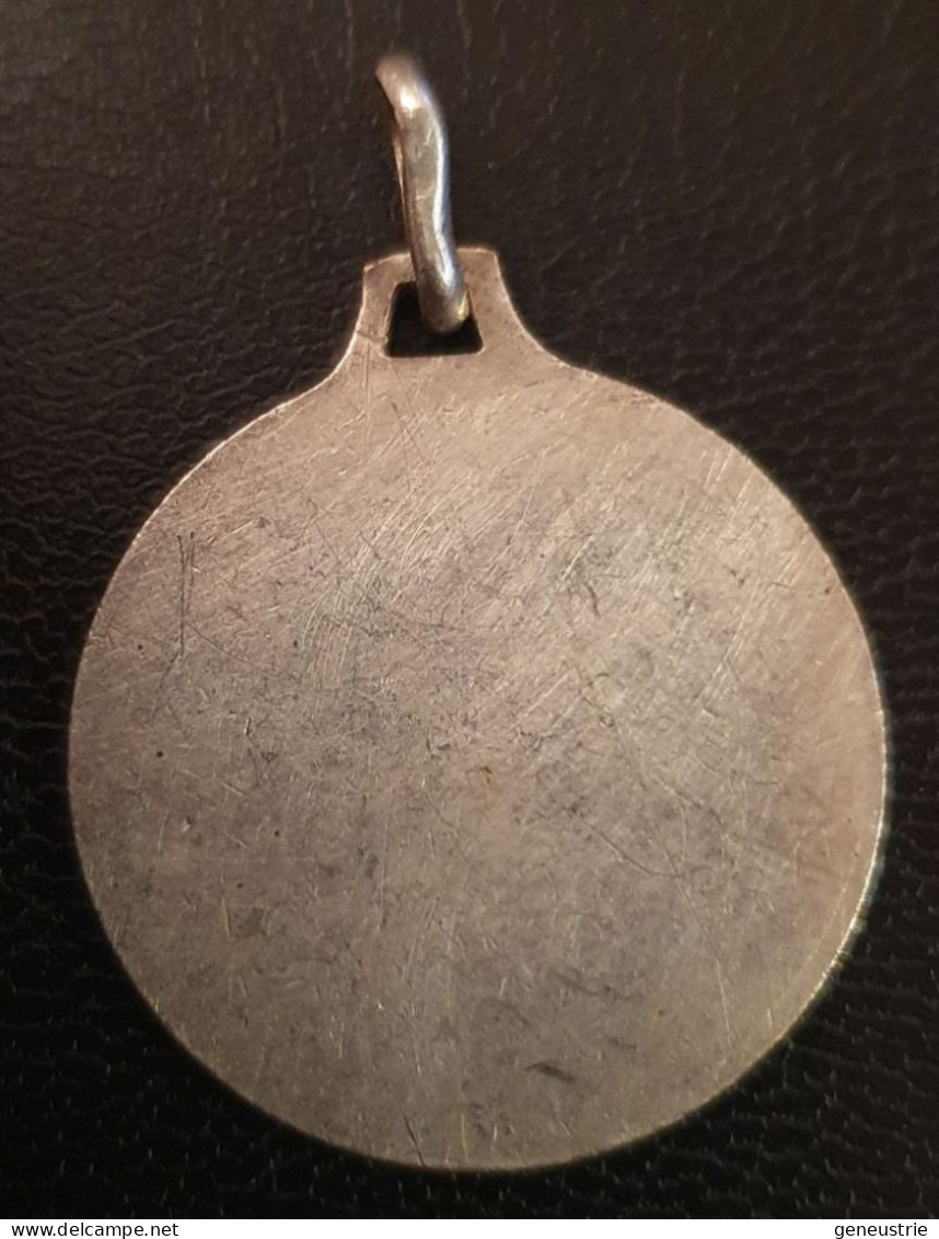 Pendentif Médaille Religieuse Milieu XXe Argenté émaillée "Saint Christophe" Religious Medal - Godsdienst & Esoterisme