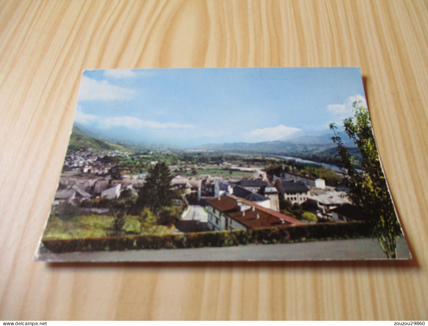 Montmélian (73).Vue Générale De Montmélian Et D'Arbin - Le Centre De Retraite, L'Hôpital Et La Vallée De L'Isère. - Montmelian