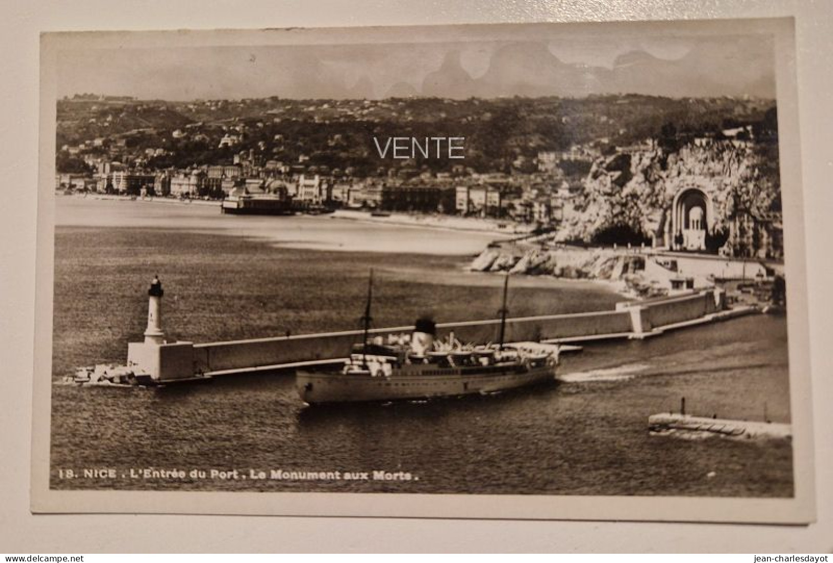 Carte Postale NICE : Entrée Du Port, Monument Aux Morts - Transport (sea) - Harbour