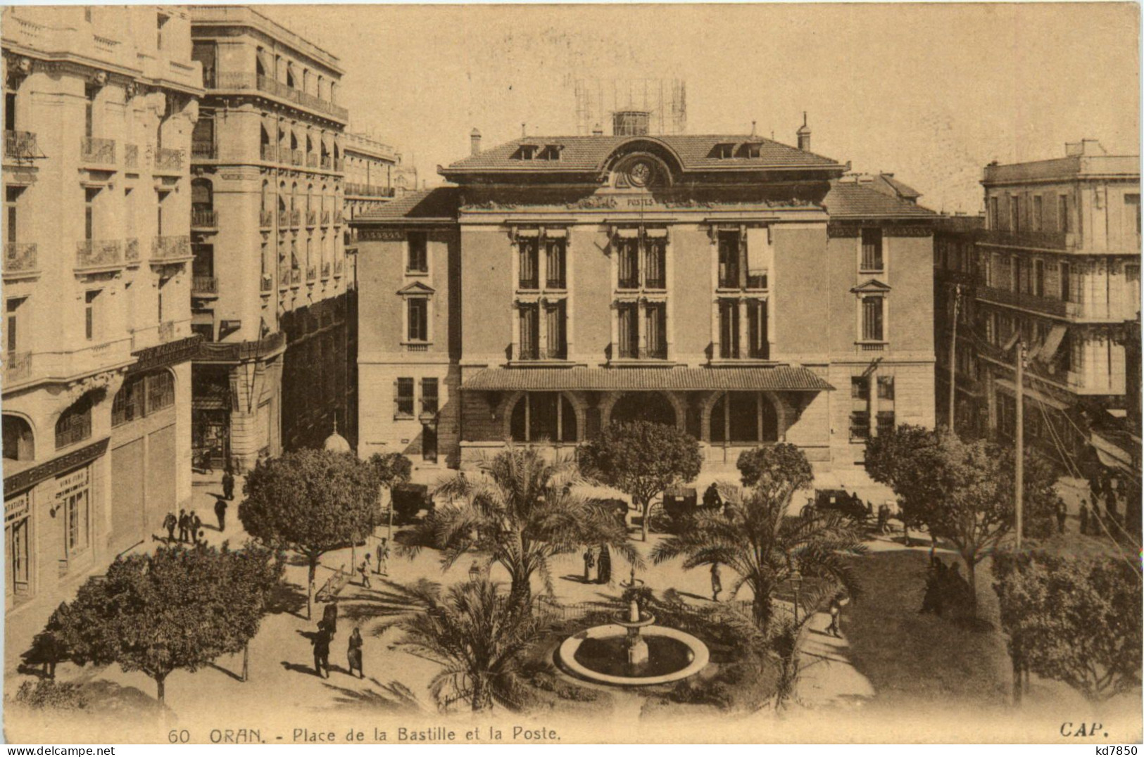 Oran, Place De La Bastille Et La Poste - Oran