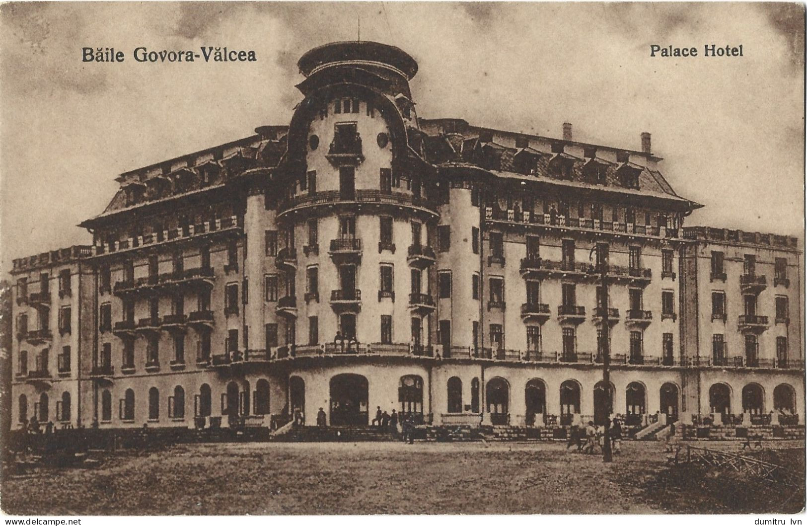 ROMANIA BAILE GOVORA-VALCEA - PALACE HOTEL, BUILDING, ARCHITECTURE, PEOPLE, PARK, TERRACE - Roumanie