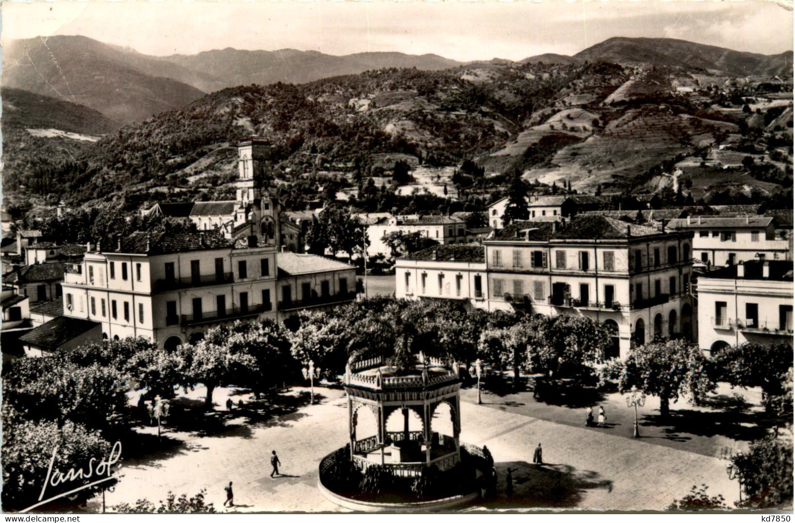 Blida, La Place DÀrmes - Blida