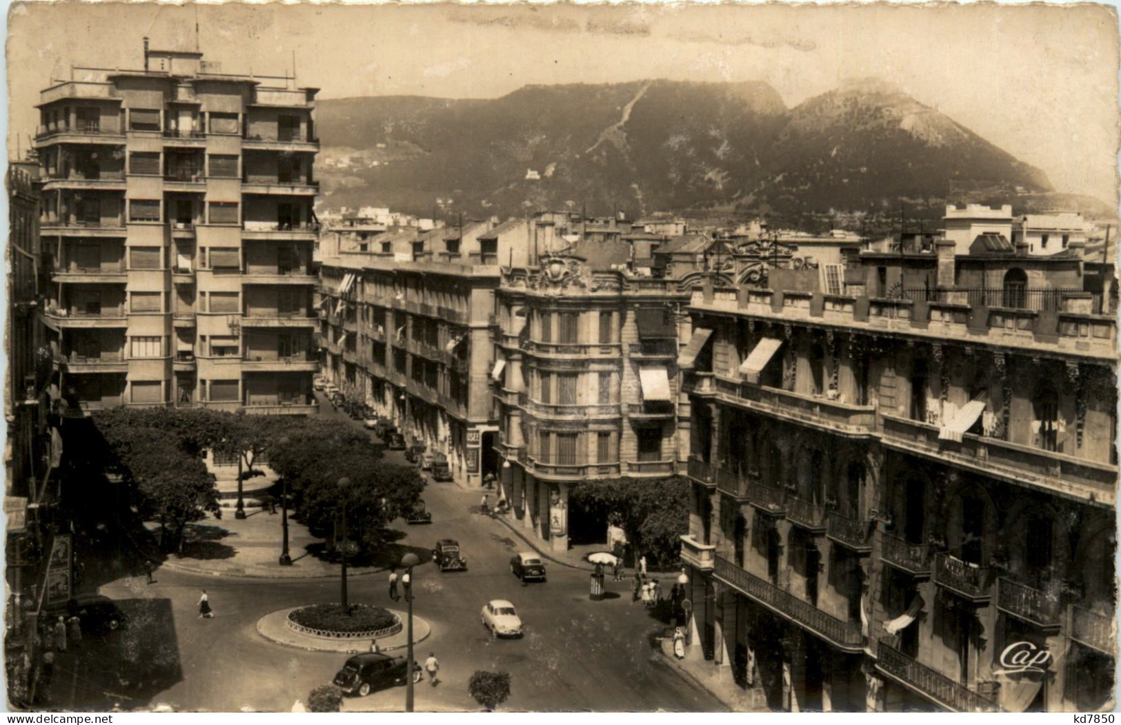 Oran, La Place Des Victoires - Oran