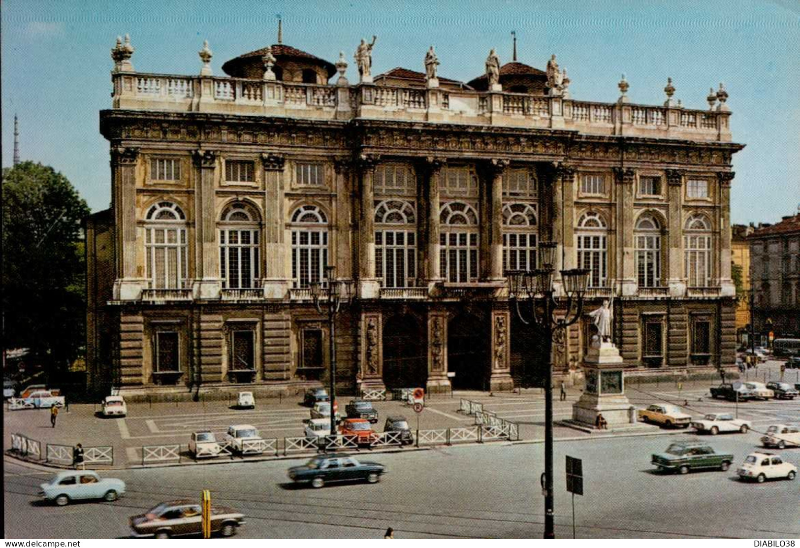 TORINO   ( ITALIE )       PIAZZA CASTELLO - Orte & Plätze